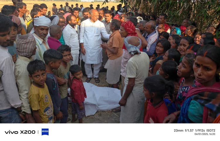 Gaya News : बेदौली मोड़ के पास हादसे में युवक की मौत, लोगों ने जाम की सड़क