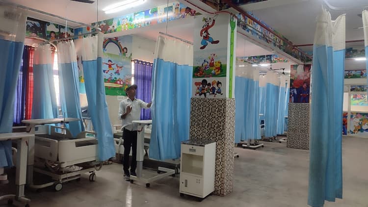 Bokaro News : सदर अस्पताल में पीडियाट्रिक इंसेंटिव केयर यूनिट का काम अंतिम चरण में, गंभीर बच्चों का होगा इलाज
