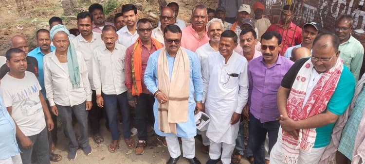 मंदिर निर्माण के लिए कोष संग्रह पर जोर