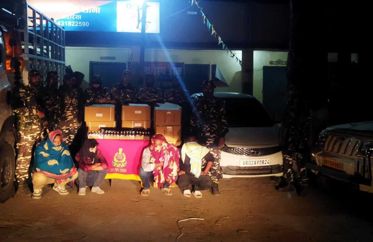 56 सौ बोतल कफ सिरप के साथ चार गिरफ्तार