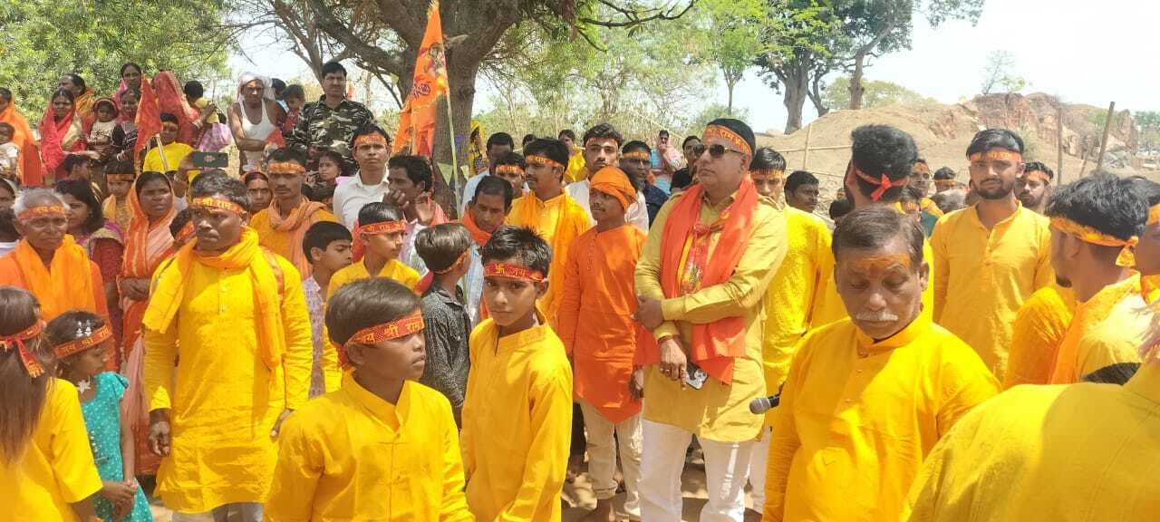 पालोजोरी में प्राण-प्रतिष्ठा को लेकर निकाली गयी भव्य कलश यात्रा