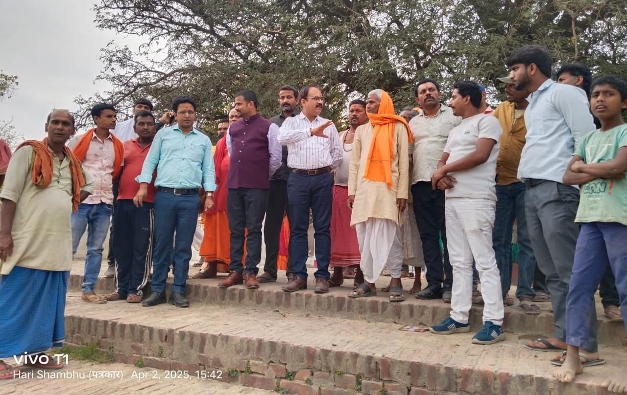 Madhubani News : एसडीएम व पर्यटन विभाग की टीम ने गिरिजा स्थान का किया निरीक्षण