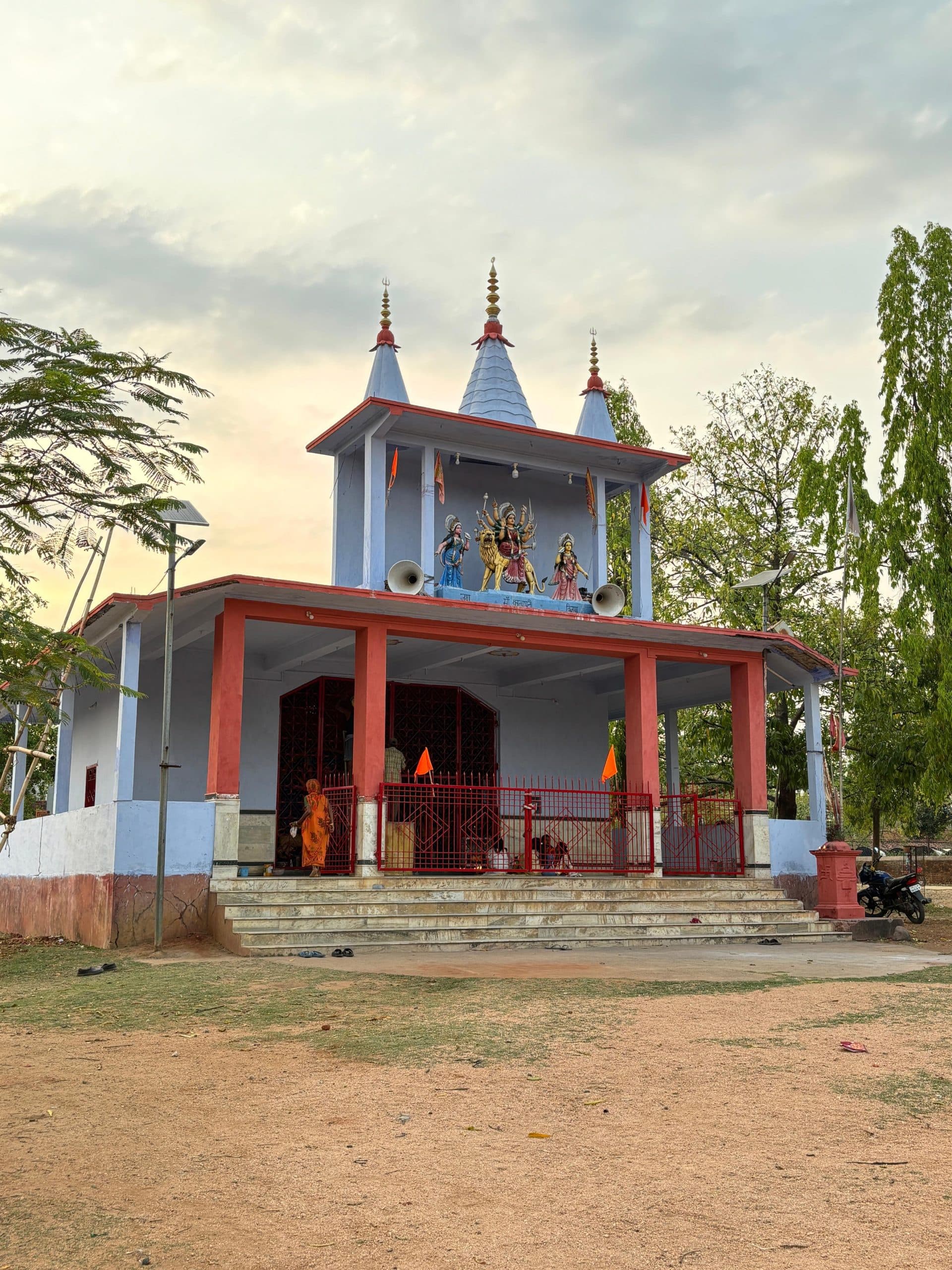 Giridih News :आस्था का केंद्र है सरिया ठाकुरबाड़ी स्थित चैती दुर्गा मंदिर