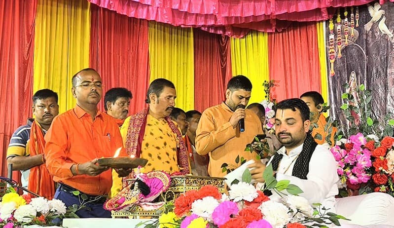 संकल्प दृढ़ हो, तो भगवान स्वयं आकर देते हैं दर्शन : आचार्य पवन जी