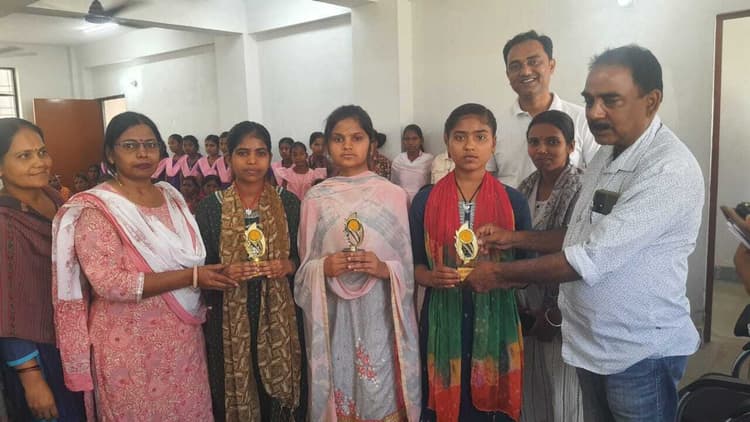 एचपीवी वैक्सिनेशन है जरूरी, गर्भाशय कैंसर से होगा बचाव : चिकित्सा प्रभारी