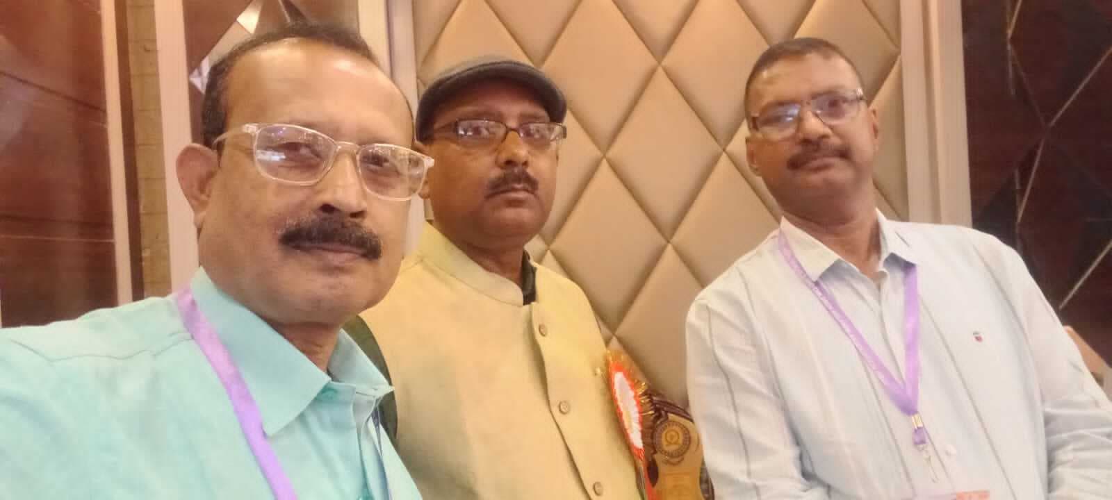 छात्रों का अपार कार्ड बनाना अनिवार्य, इसमें लाएं तेजी