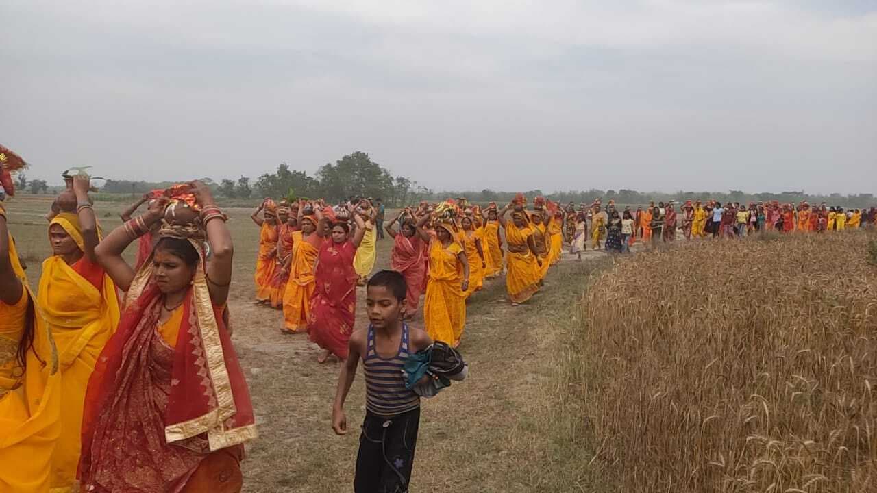 मूर्ति की प्राण-प्रतिष्ठा को ले निकाली गयी कलश यात्रा