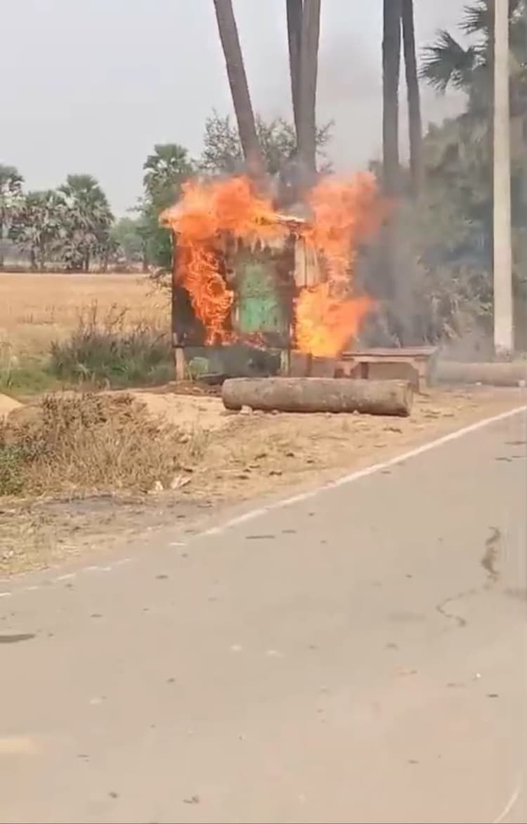 गुमटी में आग लगने से हुआ नुकसान