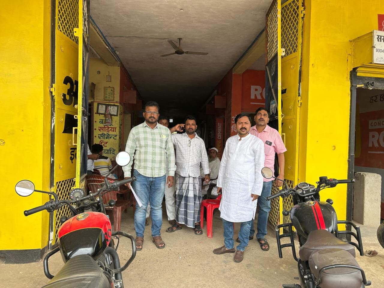 हार्डवेयर प्रतिष्ठान का ताला काटकर चोरी