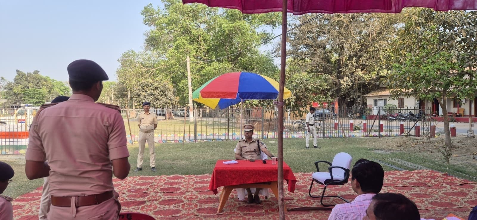 Motihari news: पुलिसलाइन बैरक में गैस सिलेंडर व हिटर का नहीं होगा उपयोग़