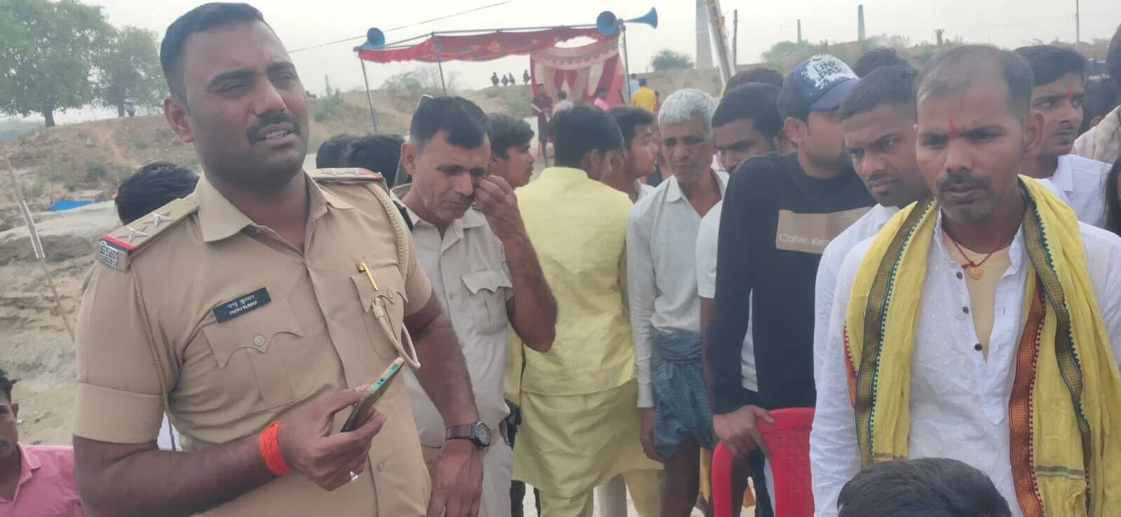 अर्घ के दौरान नदी में तीन डूबे, पांच महिला छठव्रतियों की बचायी जान