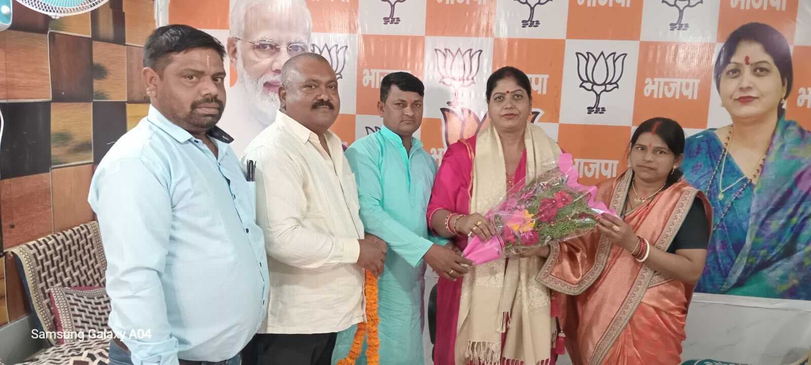 विधान पार्षद को क्षेत्र भ्रमण का दिया न्योता