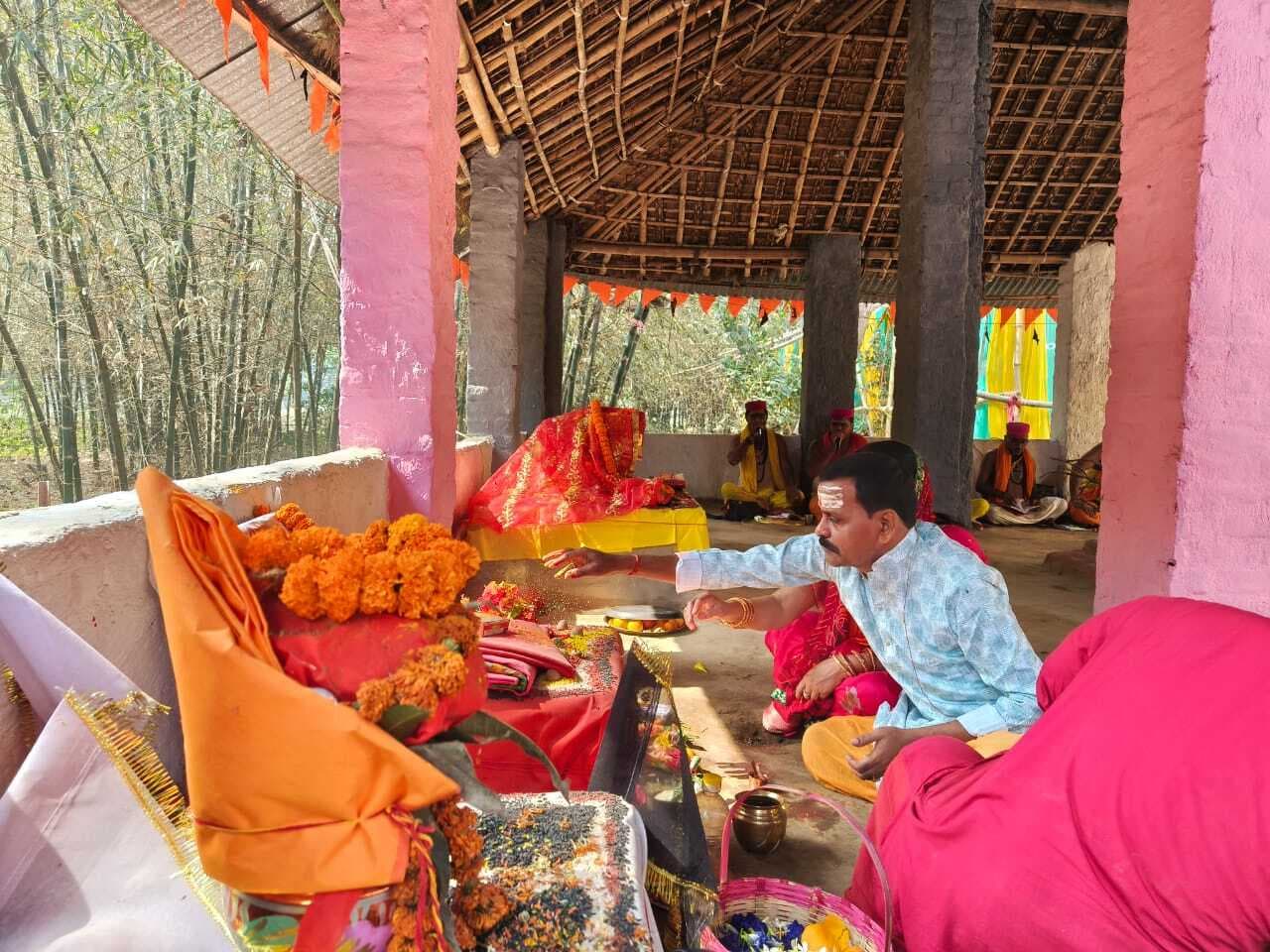 सहस्त्र चंडी महायज्ञ का सप्तम दिवस सम्पन्न, त्रिपुर सुंदरी की उत्पत्ति पर हुआ व्याख्यान