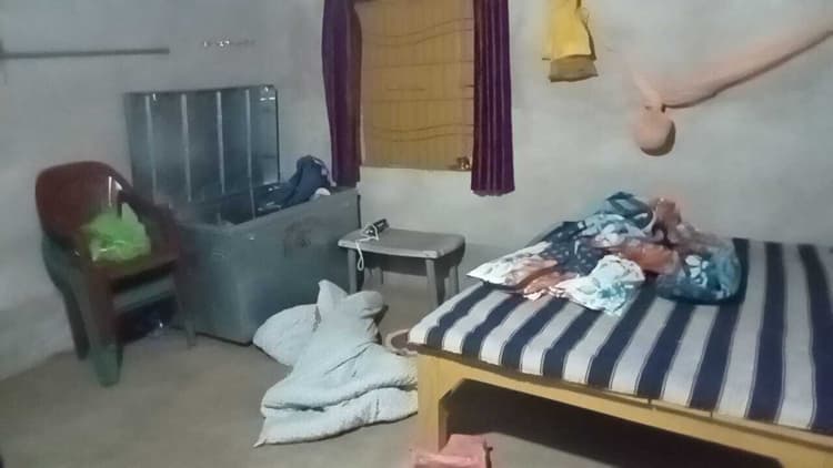 पत्नी का अस्पताल में चल रहा है इलाज, दिन-दहाड़े घर का ताला तोड़कर चोरी