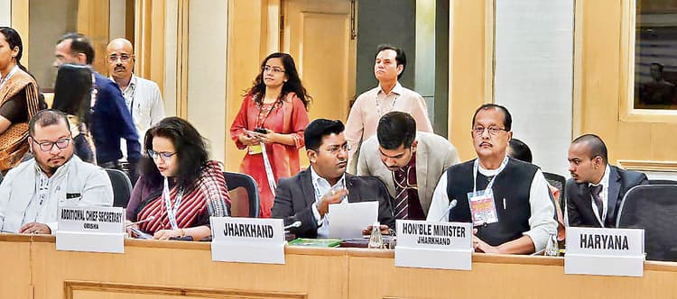 Political news : सांख्यिकी प्रशिक्षण संस्थान बनाने के लिए झारखंड ने केंद्र से मांगा 150 करोड़