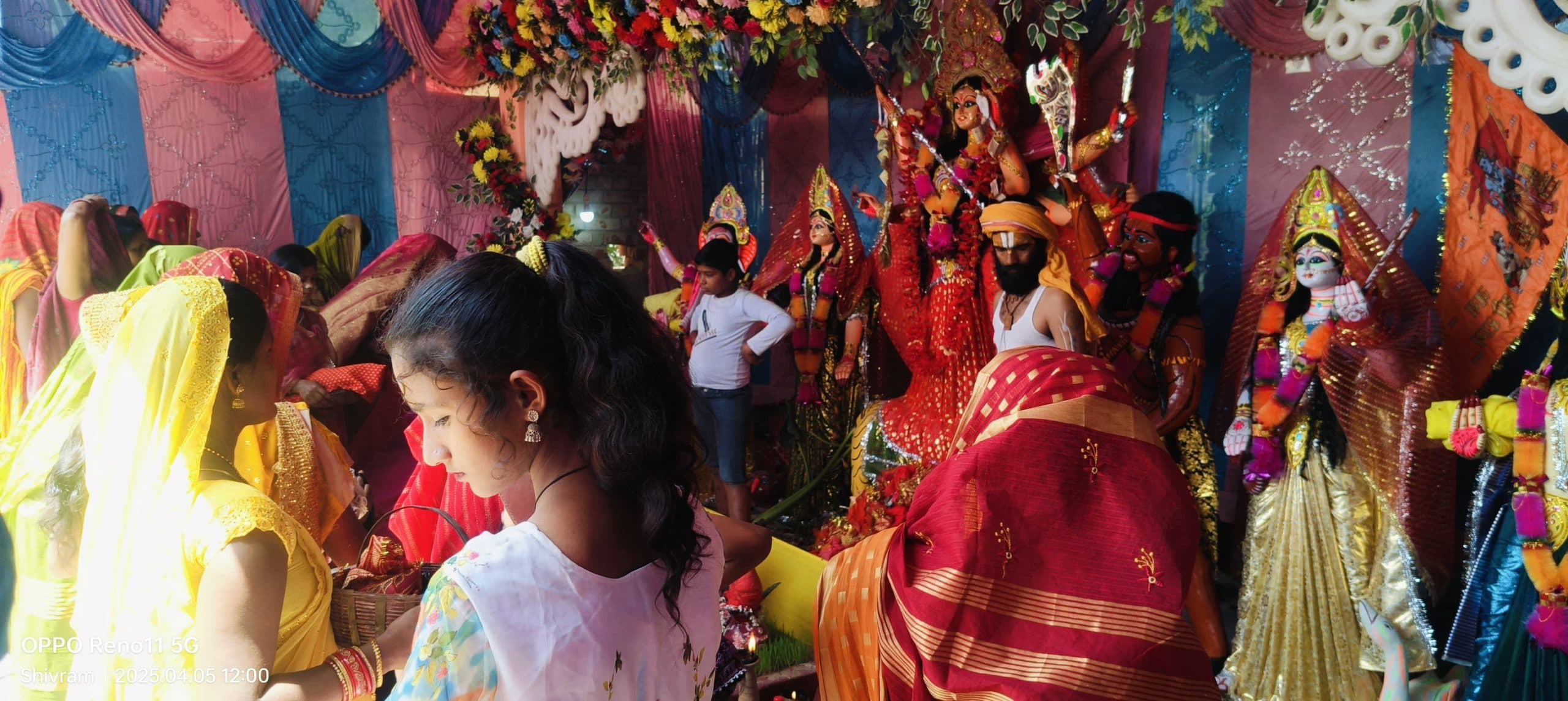 Darbhanga : महाअष्टमी पर भरा माता का खोईंछा, किया कन्या पूजन