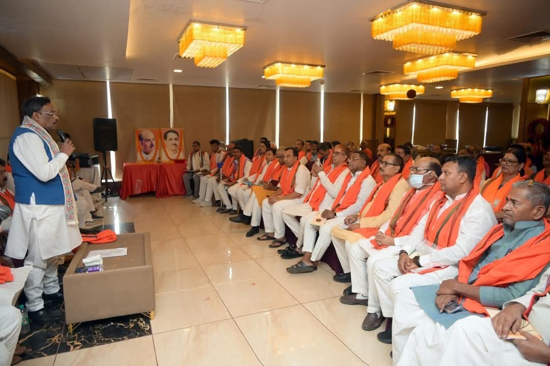 Darbhanga :भाजपा को अधिक सशक्त बनाने के लिए संगठन के कार्यों को दें विस्तार: तावड़े