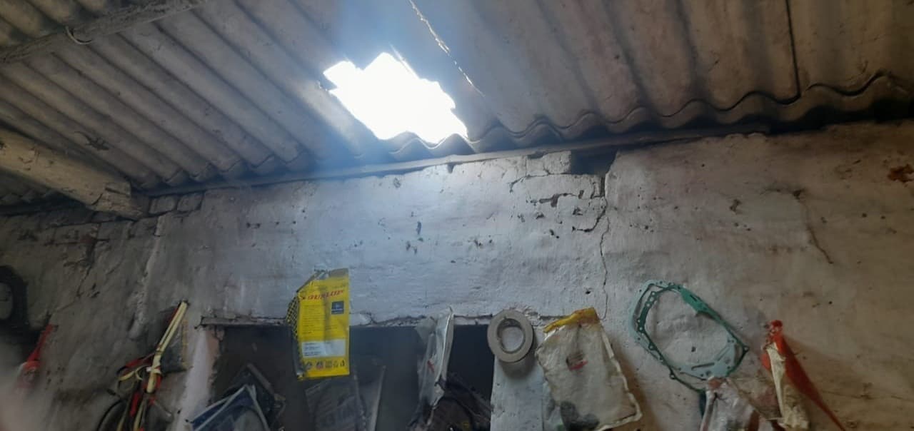 Sitamarhi news: तीन दुकानों का ताला काटकर लाखों के सामान चोरी