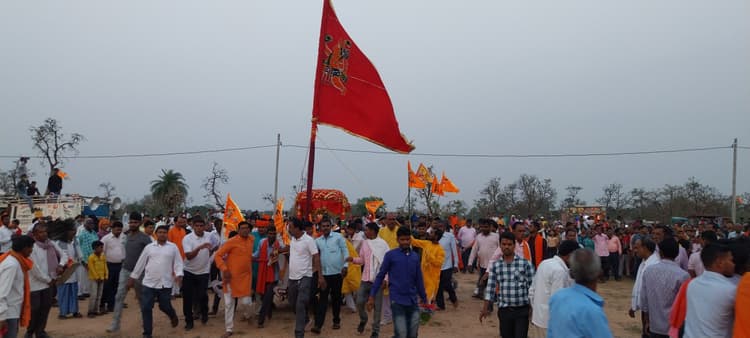 Giridih News :जय श्रीराम के जयकारे से गूंजा बिरनी