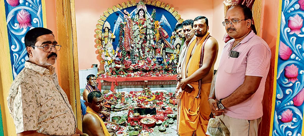 seraikela kharsawan news: महानवमी पर मंदिरों में उमड़ा आस्था का सैलाब