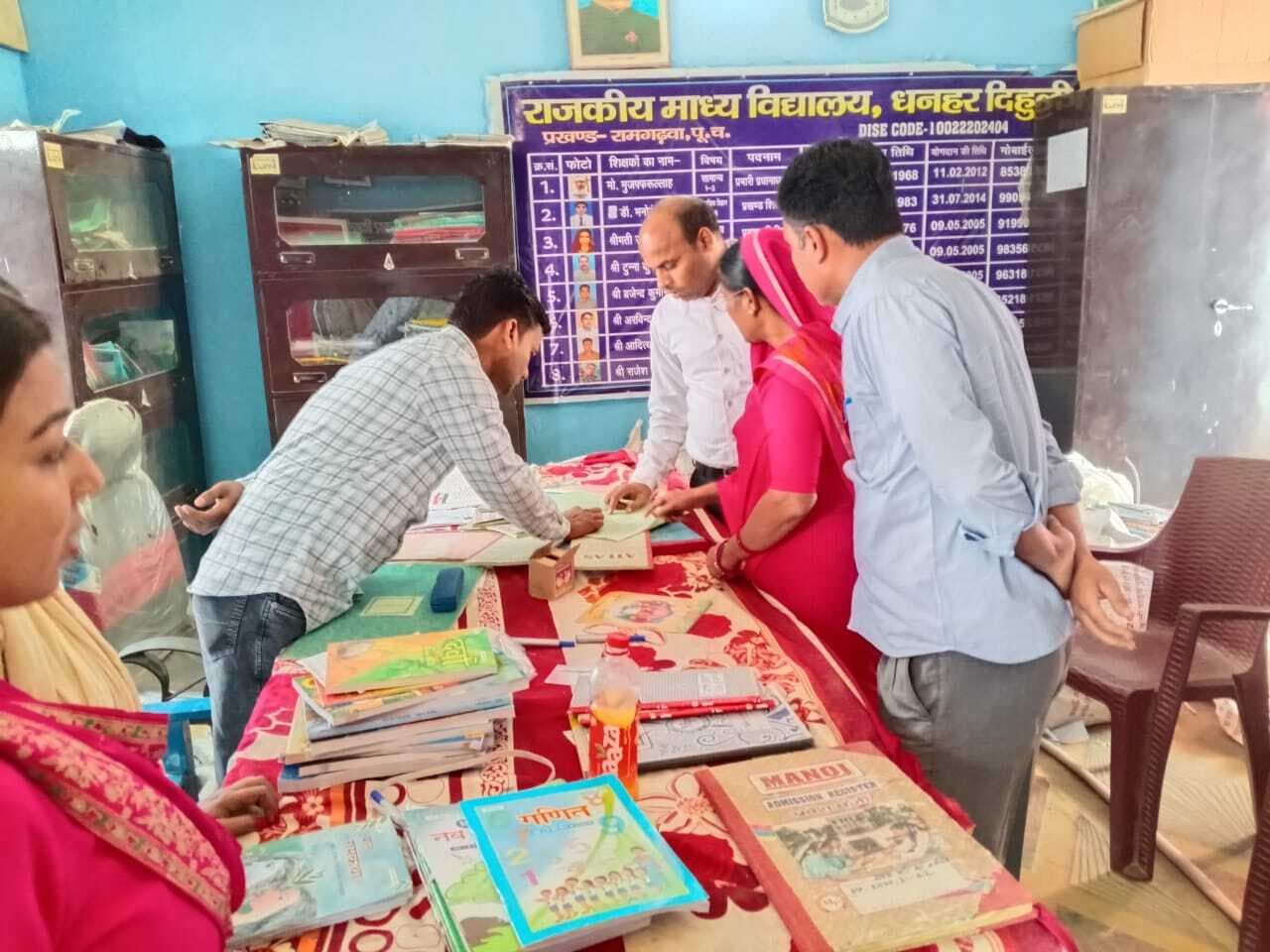 Motihari: प्रभारी बीइओ के औचक निरीक्षण से विद्यालयों में हड़कंप