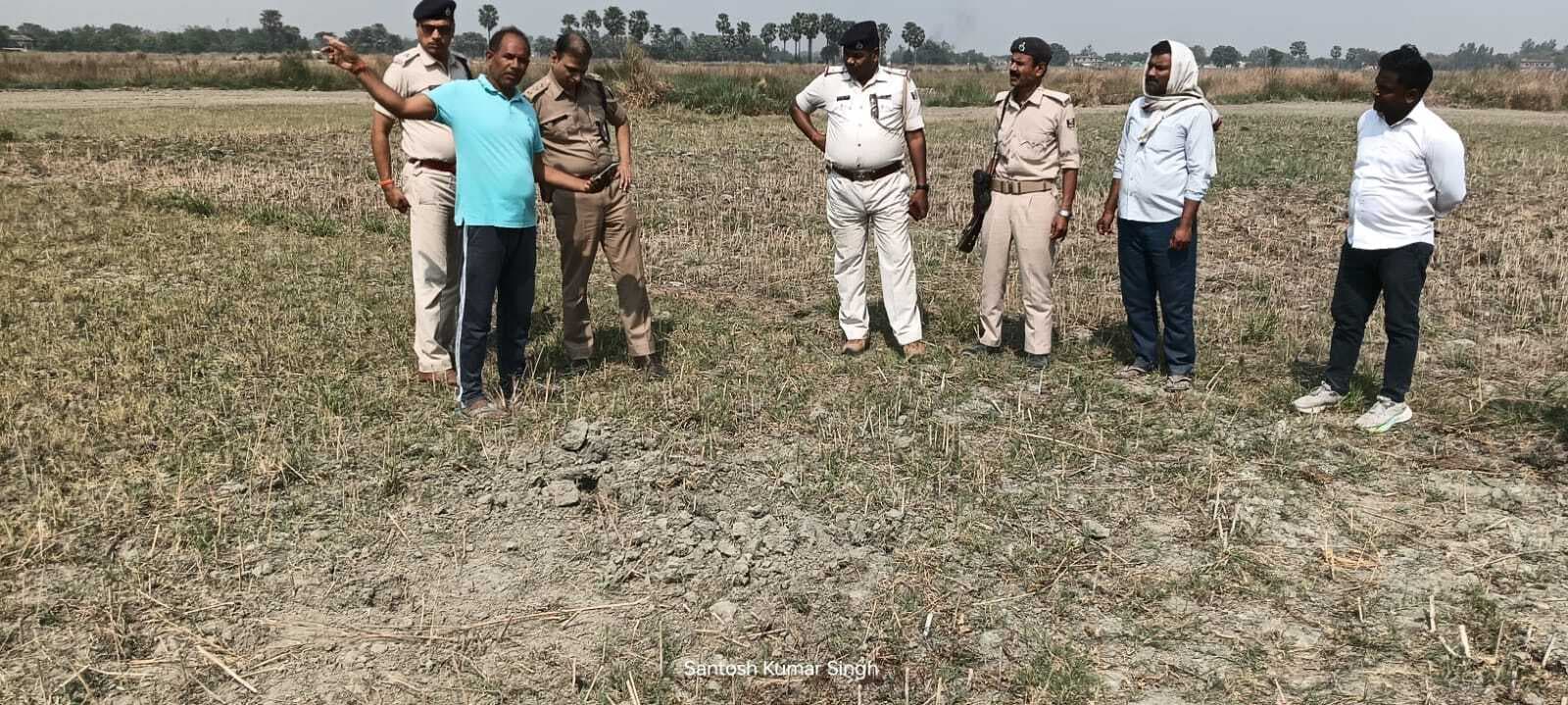 क्रूड ऑयल की खोज के दौरान चंवर में विस्फोट, मजदूर जख्मी, इसुआपुर के नवादा गांव के चंवर में हुआ धमाका, जांच में जुटी पुलिस, सरकार की अनुमति से हो रहा काम, डोनेटर से हुआ विस्फोट