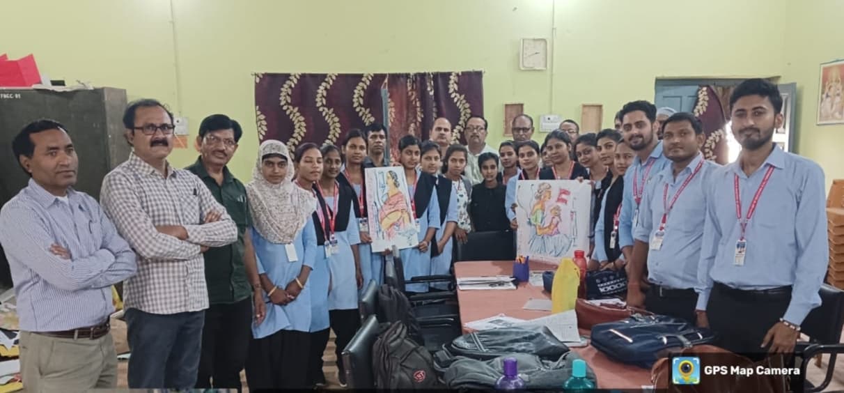 प्रधानाध्यापक के सेवानिवृत्ति पर दी गयी विदाई