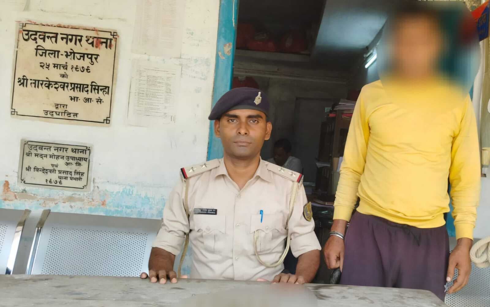 अवैध हथियार व कारतूस के साथ अपराधी गिरफ्तार