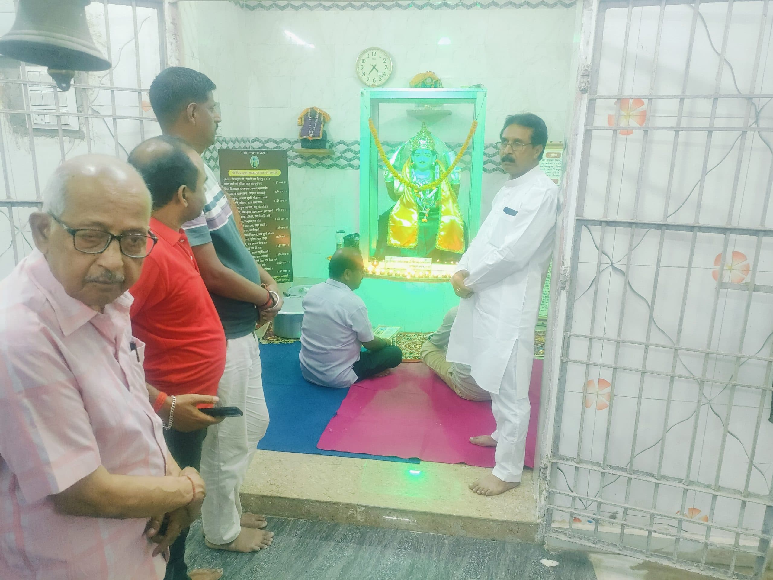 गया : श्री चित्रगुप्त के मंदिर में 101 दीप जलाये