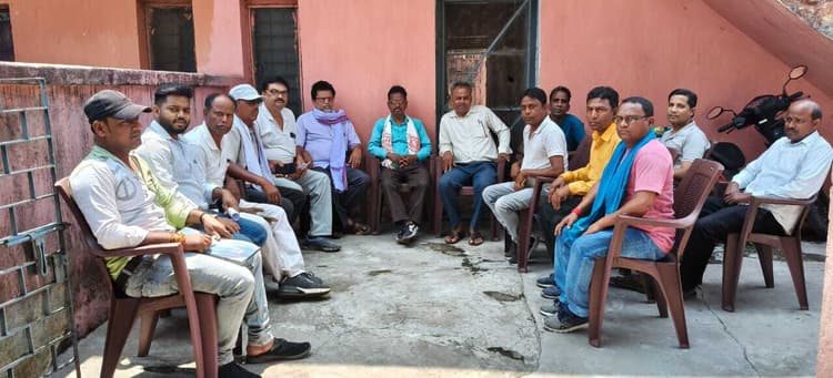 Deoghar news : चितरा में डॉ भीमराव आंबेडकर की जयंती मनाये जाने की तैयारियों पर की चर्चा