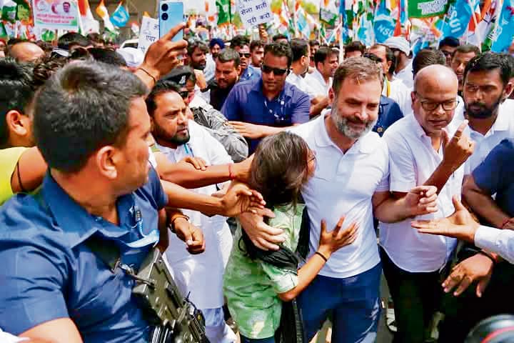 पलायन रोको, नौकरी दो पदयात्रा में शामिल हुए राहुल गांधी