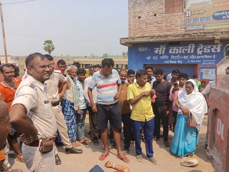 नवादा न्यूज : ट्रैक्टर से कुचल प्रभारी एचएम की मौत
