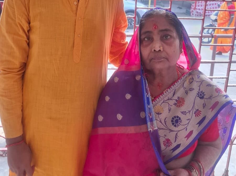 निधन पर लोगों ने जताया शोक