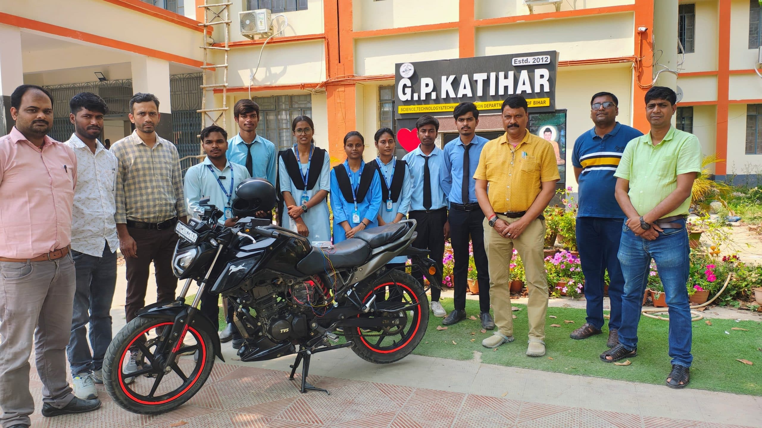 मानव जीवन की सुरक्षा में स्मार्ट हेलमेट निभायेगा अहम रोल