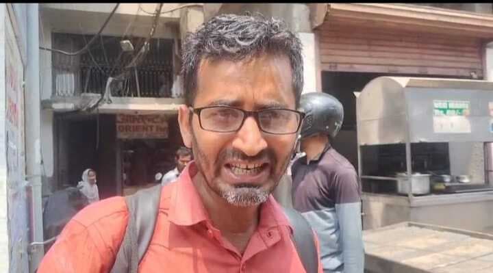 Patna News : सीबीआइ के अधिकारी बन कर दवा दुकानदार की ली तलाशी व 13 हजार रुपये लेकर हुए फरार