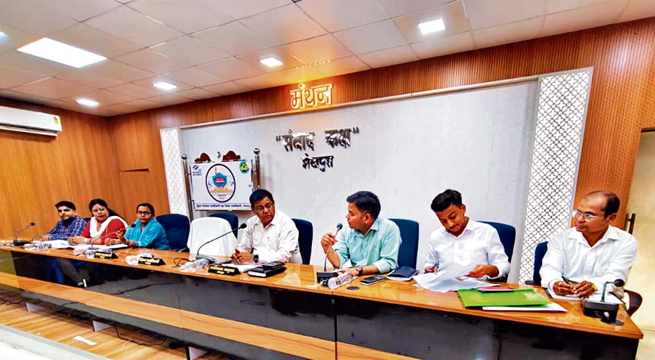 Bihar Sharif News : जिले के प्लस-टू स्कूलों के प्रधानाध्यापकों के साथ डीडीसी ने की बैठक