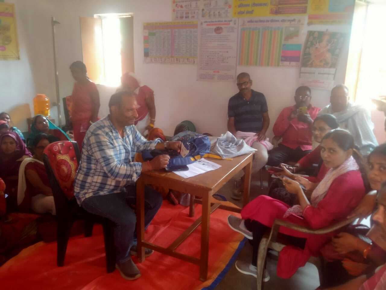 Madhubani News : सेविकाओं को फेस रिकग्निशन सिस्टम की दी जानकारी