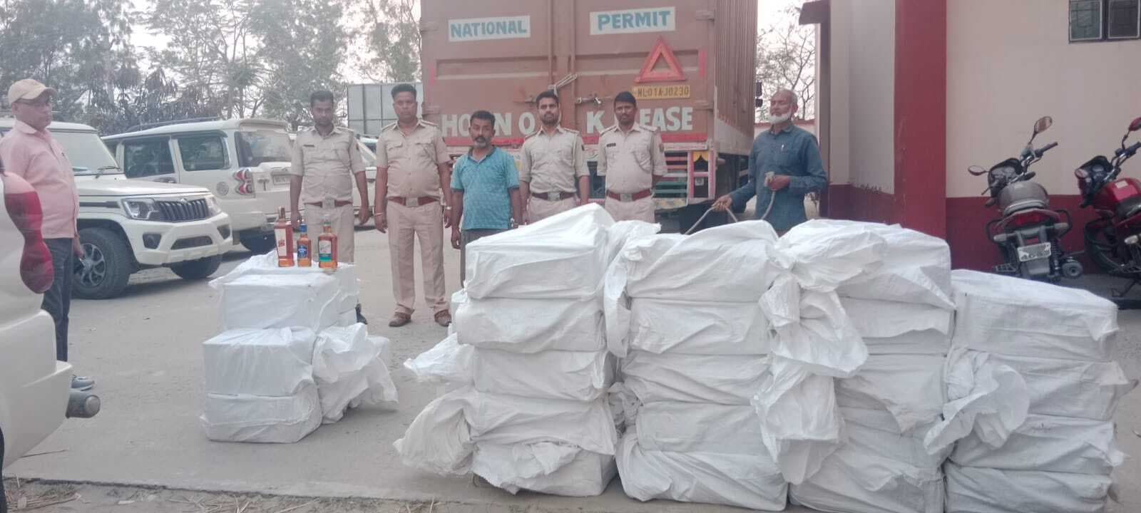 उत्पाद पुलिस ने 514 लीटर शराब लदे कंटेनर को किया जब्त