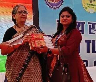 टीएलएम मेला में वर्ड चेन एक्टिविटी के मॉडल को सराहा, कीर्ति ने मुंगेर का बढ़ाया गौरव