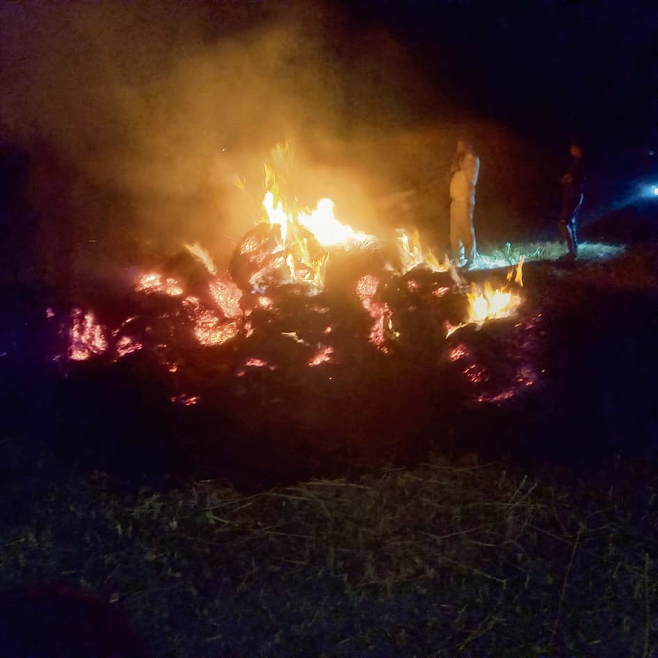 Jehanabad : अगलगी की घटना में गेहूं के 30 बोझे जलकर राख