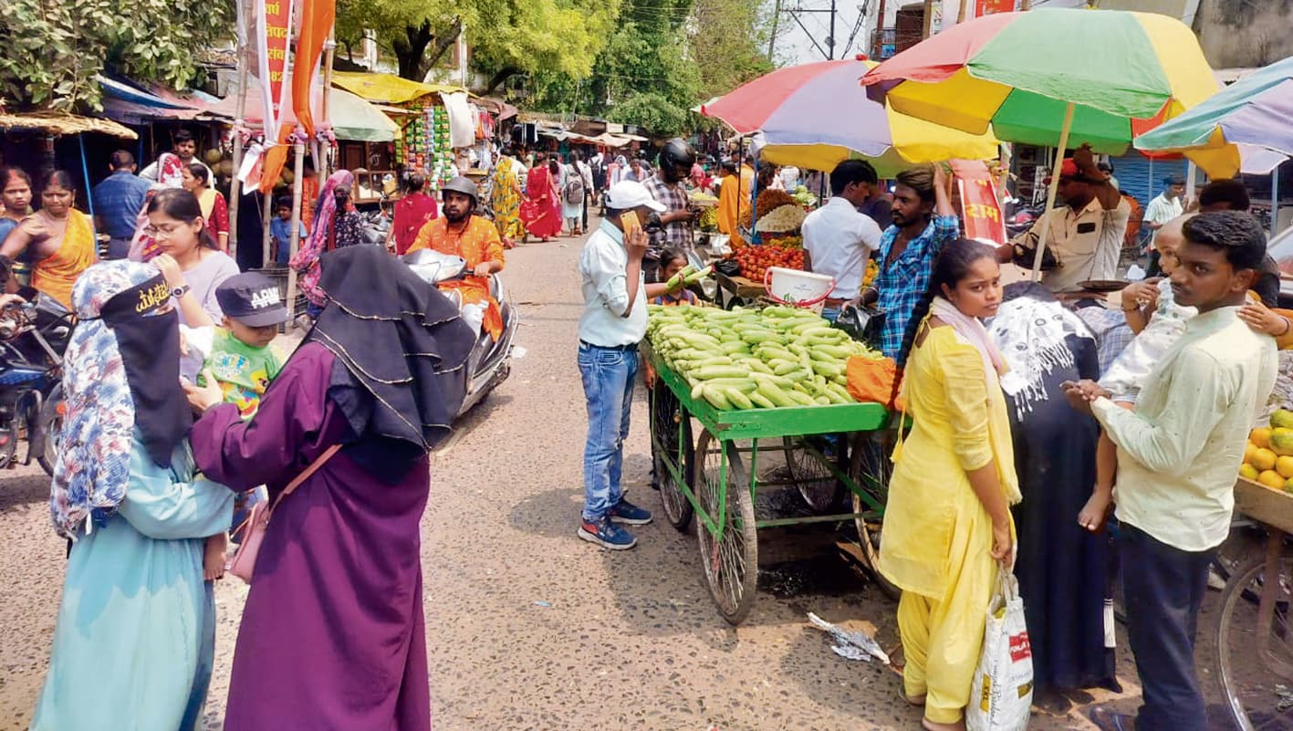 Jehanabad : फुटपाथ से सड़क तक अतिक्रमणकारियों का कब्जा