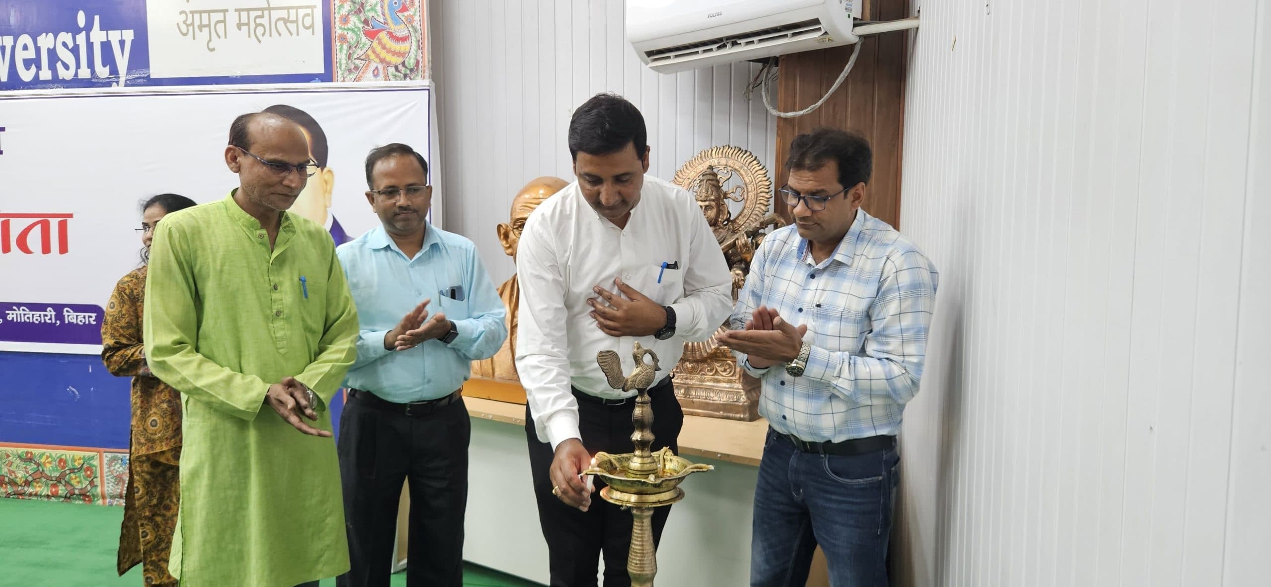 Motihari : आशु भाषण प्रतियोगिता में प्रथम स्थान पर रहे चंदन