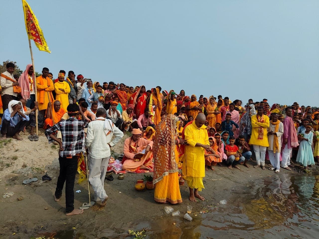 Motihari: हनुमत प्राण प्रतिष्ठा के लिए 251 कन्याओं के साथ निकली कलशयात्रा