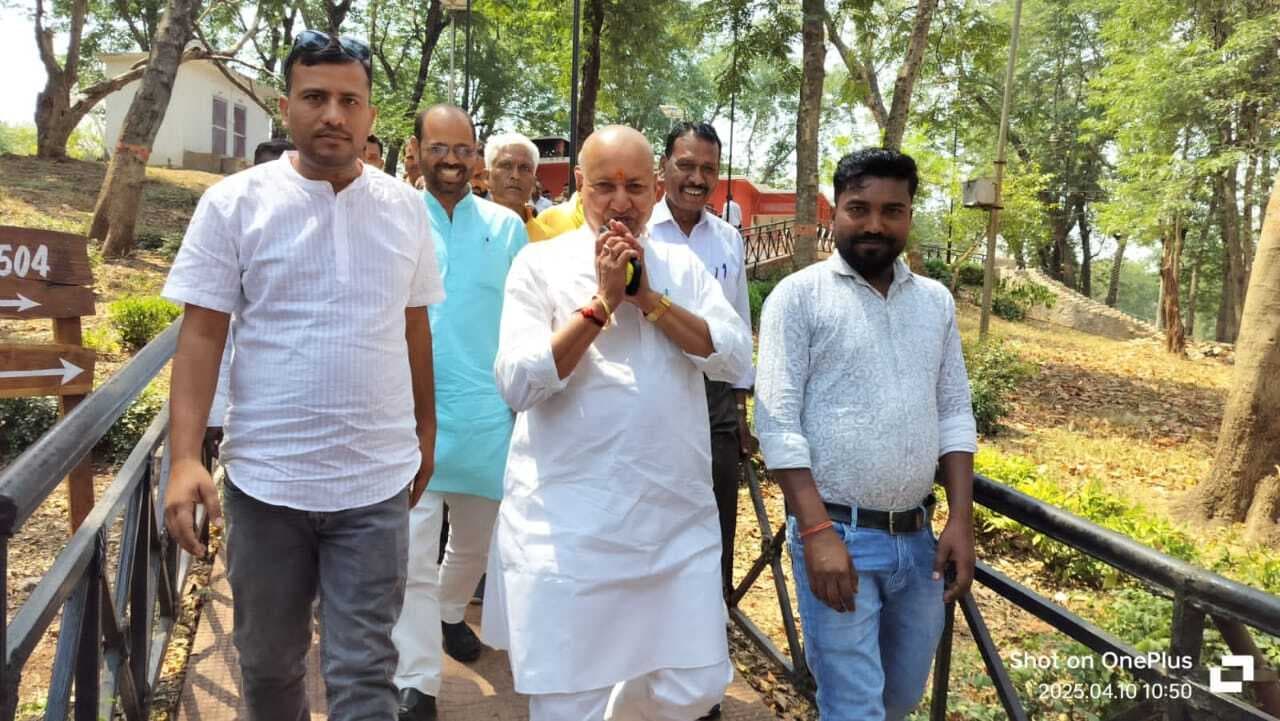 बेतला में भाजपा कार्यकर्ताओं ने किया सांसद का स्वागत