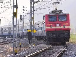 गोरखपुर होकर जाने वाली 24 से ज्यादा ट्रेनें रद्द