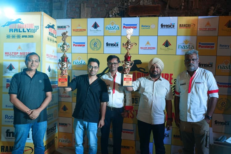 ranchi news : नाइट वाइल्ड एडवेंचर रैली में देशभर के 100 से अधिक प्रतिभागी शामिल हुए