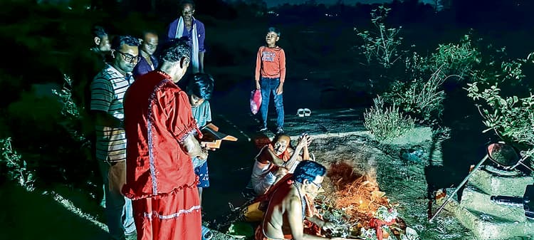 seraikela kharsawan news: चड़क पूजा में दिखा श्रद्धा व संस्कृति का संगम