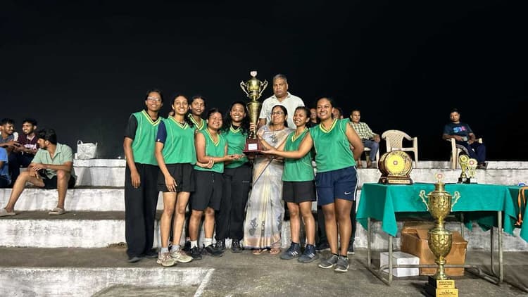 Sports : हॉस्टल-9 और हॉस्टल-7 बना चैंपियन
