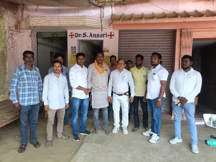 पालोजोरी में कांग्रेसियों ने जोसाई मरांडी का किया स्वागत