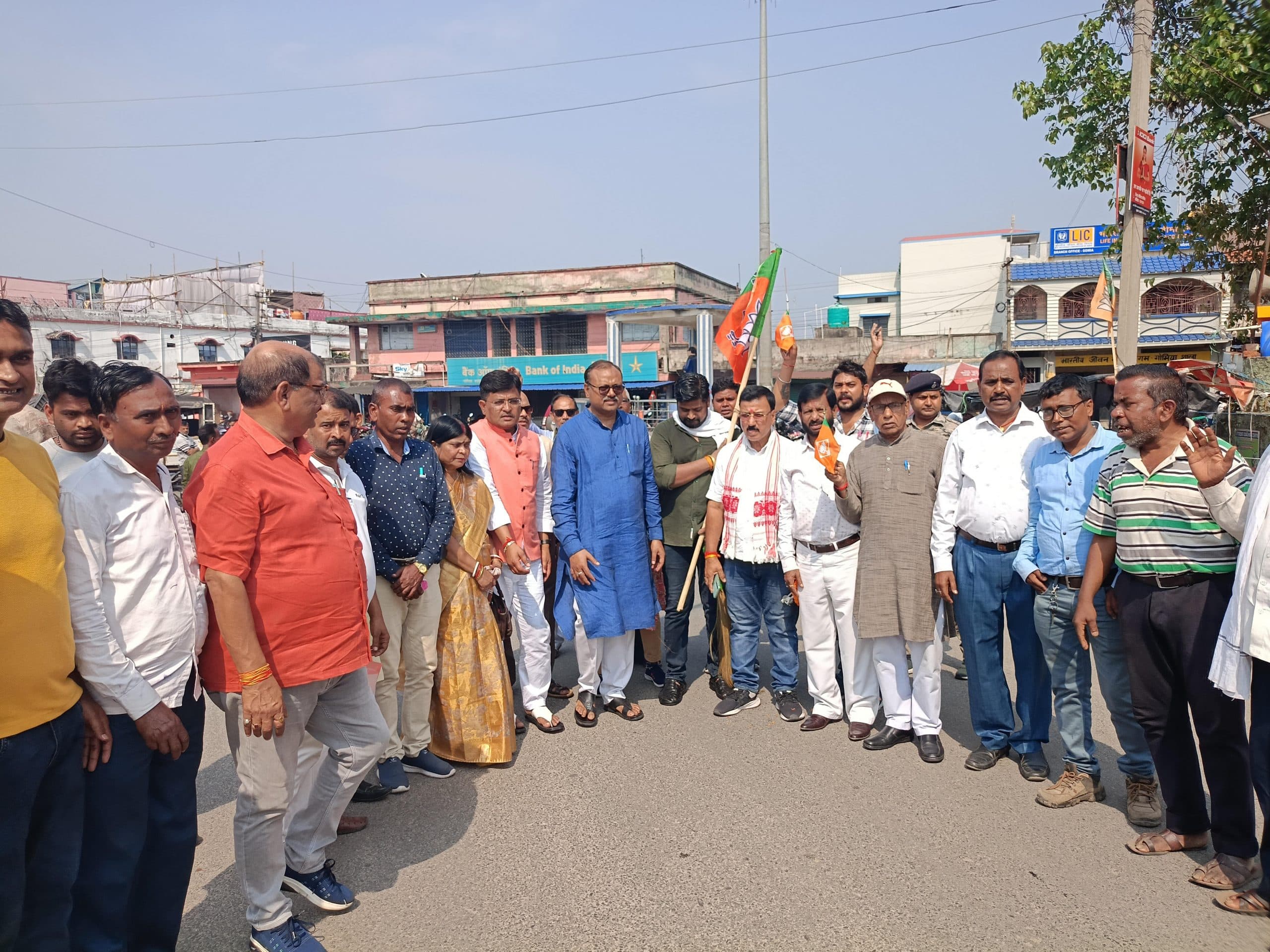 Bokaro News : केंद्र की योजनाओं की जानकारी गांवों तक पहुंचाने पर जोर